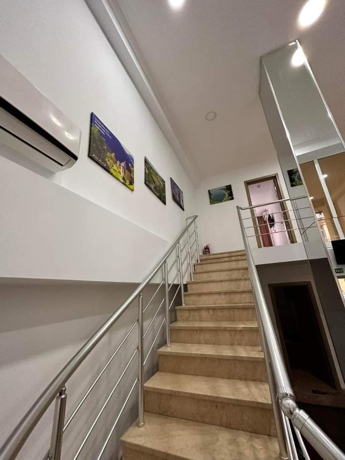 Femi Ji Hotell Batumi Exteriör bild