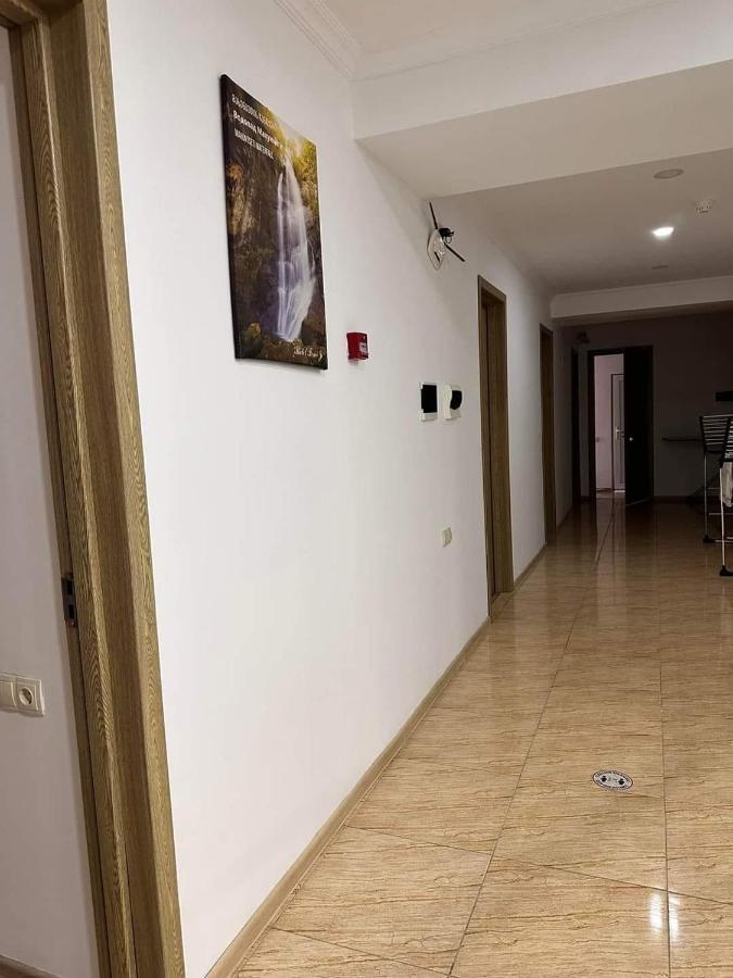 Femi Ji Hotell Batumi Exteriör bild