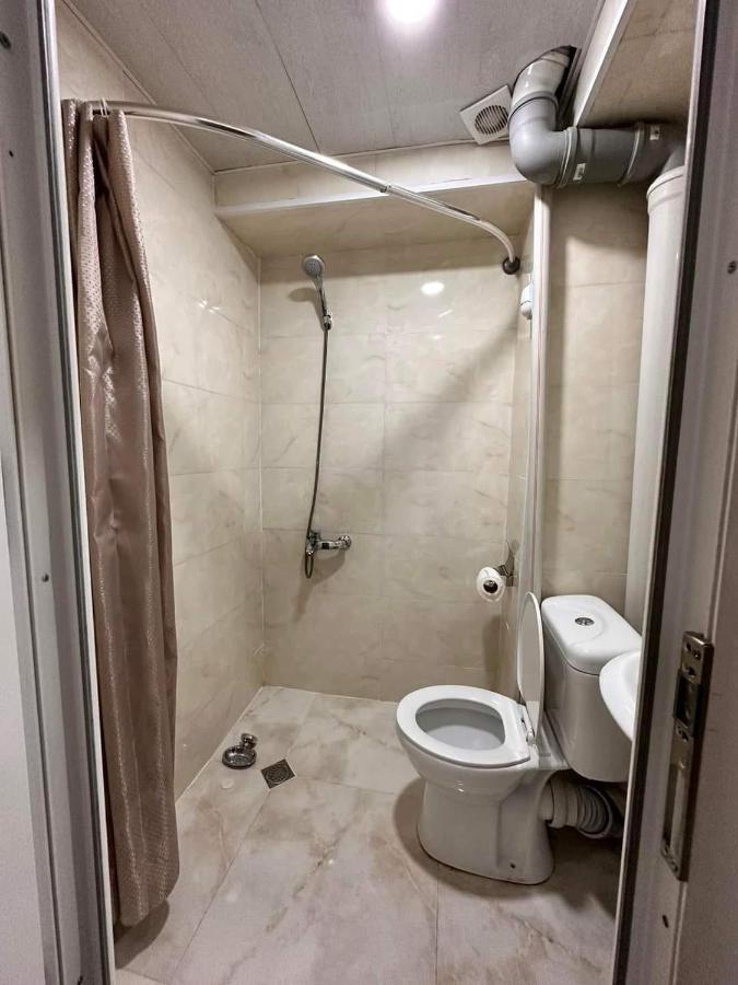Femi Ji Hotell Batumi Exteriör bild